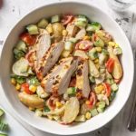 Ensalada griega de patata y pollo