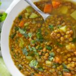 Sopa de verduras y lentejas
