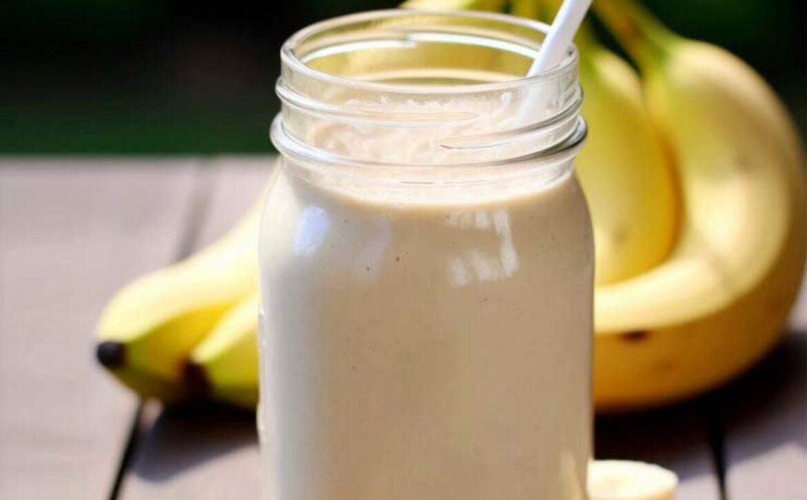 batido_de_platano_y_leche_con_almendras