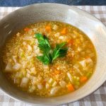 Sopa de quinua con verduras
