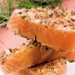 Trucha al horno con costra de frutos secos y glaseado cítrico